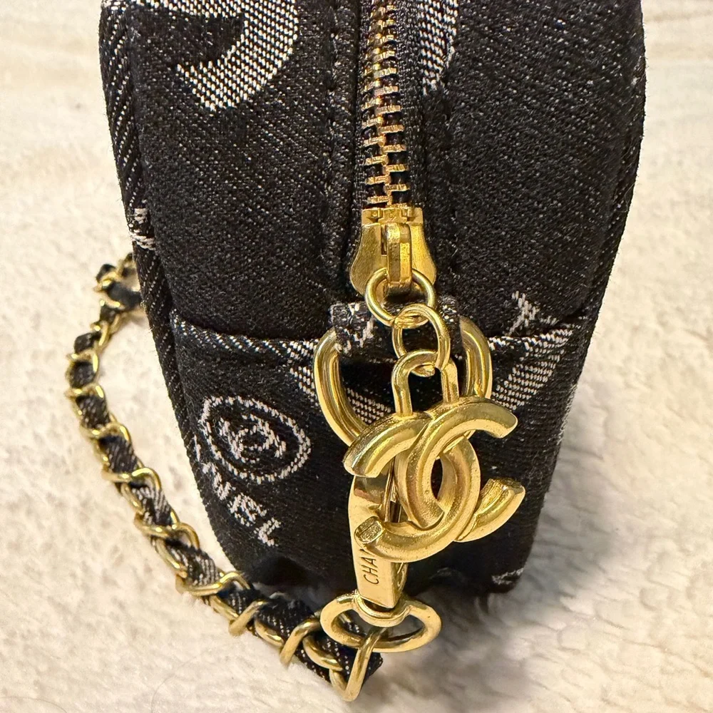 CHANEL Black Denim Makeup Bag Chain Crossbody Bag Limited VIP Gift Japan - Picture 3 of 7